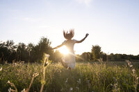 Shilajit und Ashwagandha: Natürliche Unterstützung für Energie, Stressabbau und Hormonhaushalt